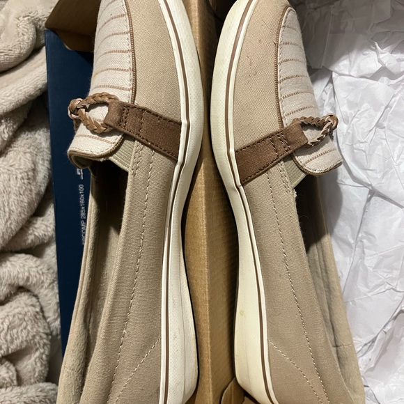 Women’s Keds Grasshoppers Size 8.5 Tan &White - Picture 4 of 9